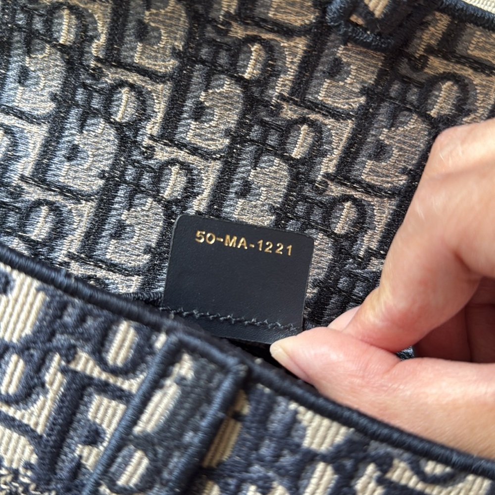 Christian Dior Navy and Cream Clutch - Picture 6 of 13